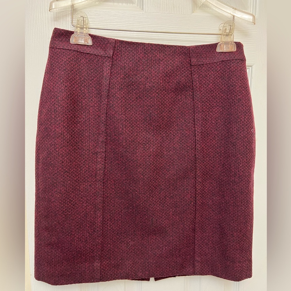 3 Banana Republic skirts